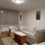 Galby - Dobrinja - 1km From The Airport *