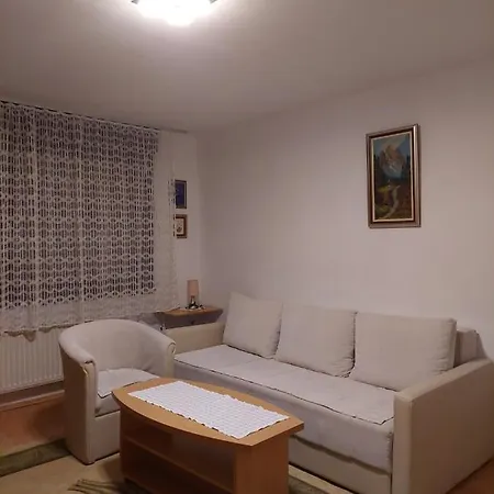Διαμέρισμα Galby - Dobrinja - 1km From The Airport *