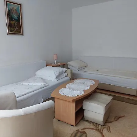 Galby - Dobrinja - 1km From The Airport Apartment *