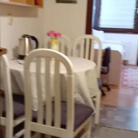 Apartment Galby - Dobrinja - 1km From The Airport *
